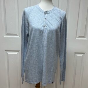 Faherty Long Sleeve Cloud Henley Light Blue Heather - Size M - NEW.